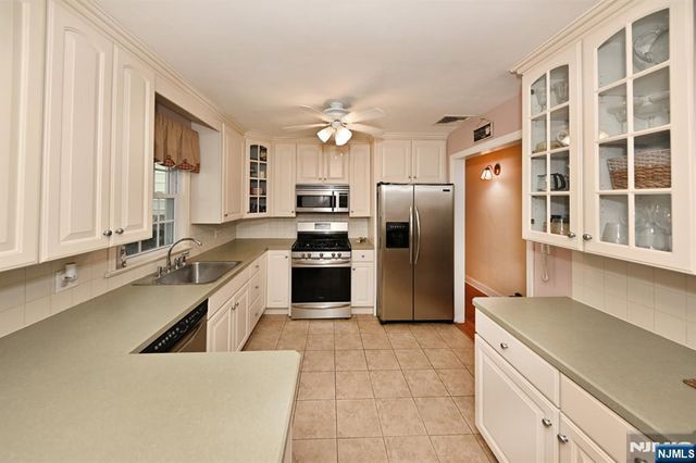 182 Roosevelt Place, Maywood, NJ 07607