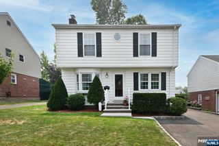 182 Roosevelt Place, Maywood, NJ 07607