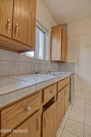 912 E 6th Street, Tucson, AZ 85719