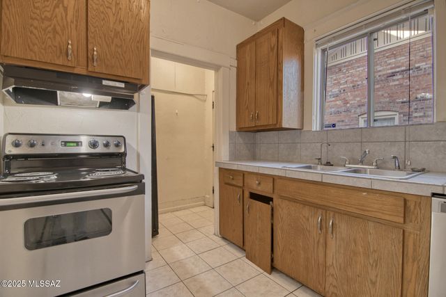 912 E 6th Street, Tucson, AZ 85719