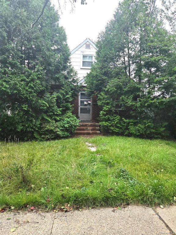 8116 264th Street, Floral Park, NY 11004 — exterior