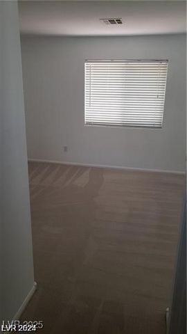 10282 Keystone Pastures Street, Las Vegas, NV 89183