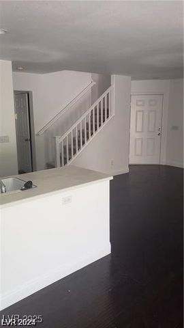 10282 Keystone Pastures Street, Las Vegas, NV 89183