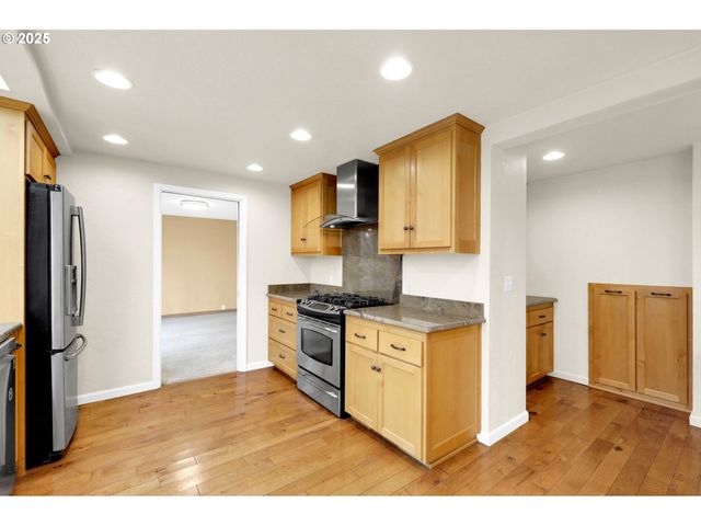 4103 BRAE BURN Dr, Eugene, OR 97405