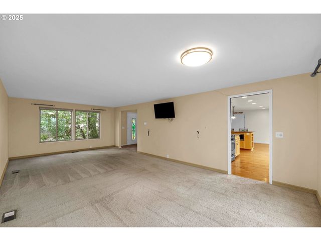 4103 BRAE BURN Dr, Eugene, OR 97405