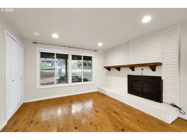 4103 BRAE BURN Dr, Eugene, OR 97405