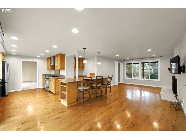 4103 BRAE BURN Dr, Eugene, OR 97405