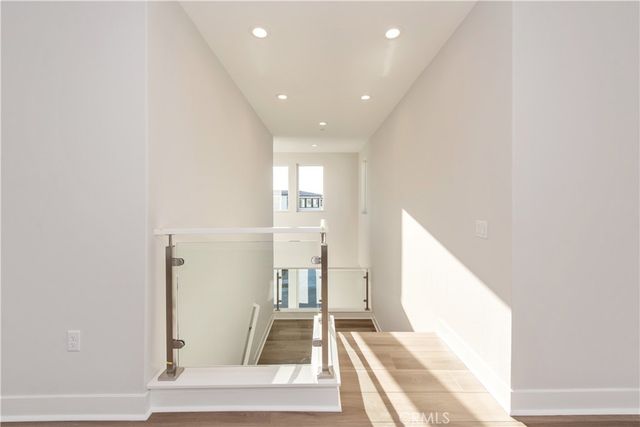 209 Mask, Irvine, CA 92618