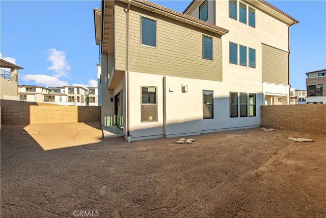 209 Mask, Irvine, CA 92618