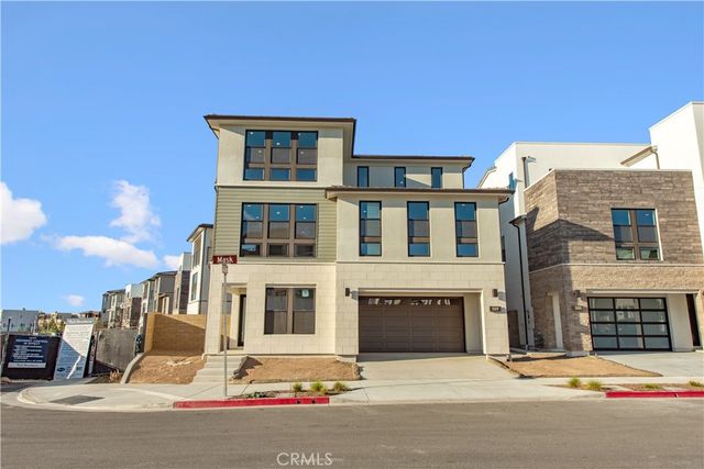 209 Mask, Irvine, CA 92618