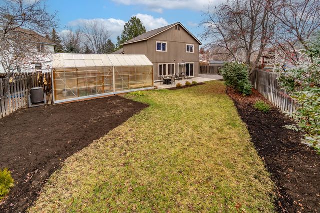 3023 NE Lansing Court, Bend, OR 97701