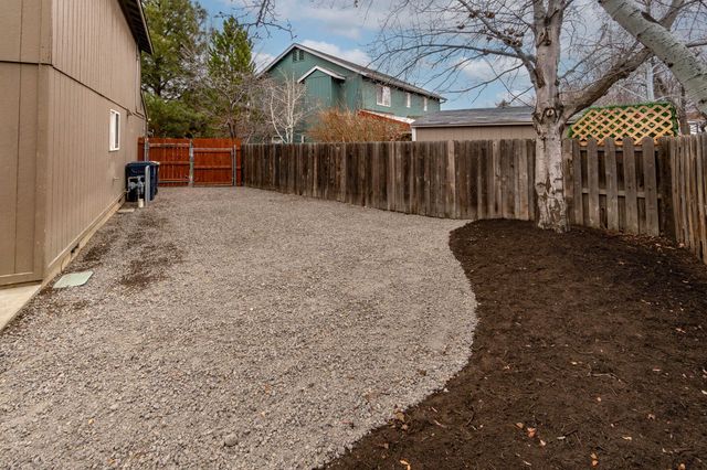 3023 NE Lansing Court, Bend, OR 97701