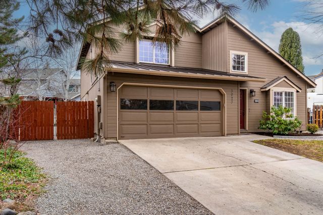 3023 NE Lansing Court, Bend, OR 97701