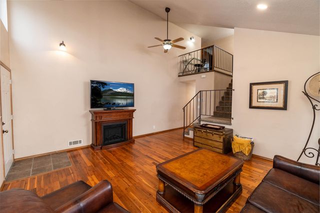 3023 NE Lansing Court, Bend, OR 97701