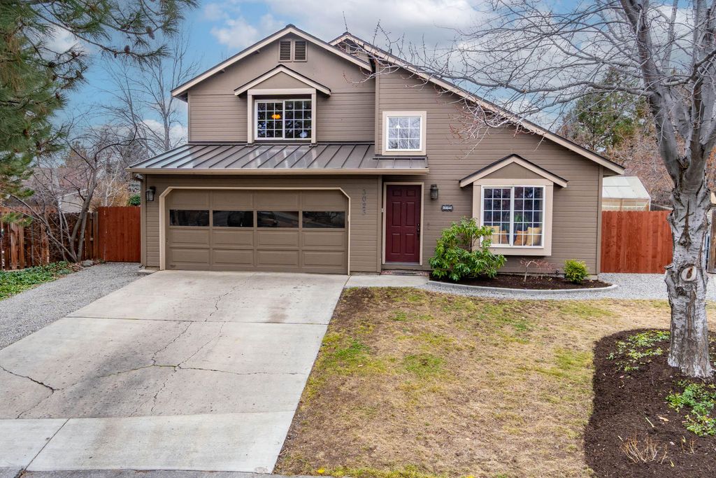3023 NE Lansing Court, Bend, OR 97701