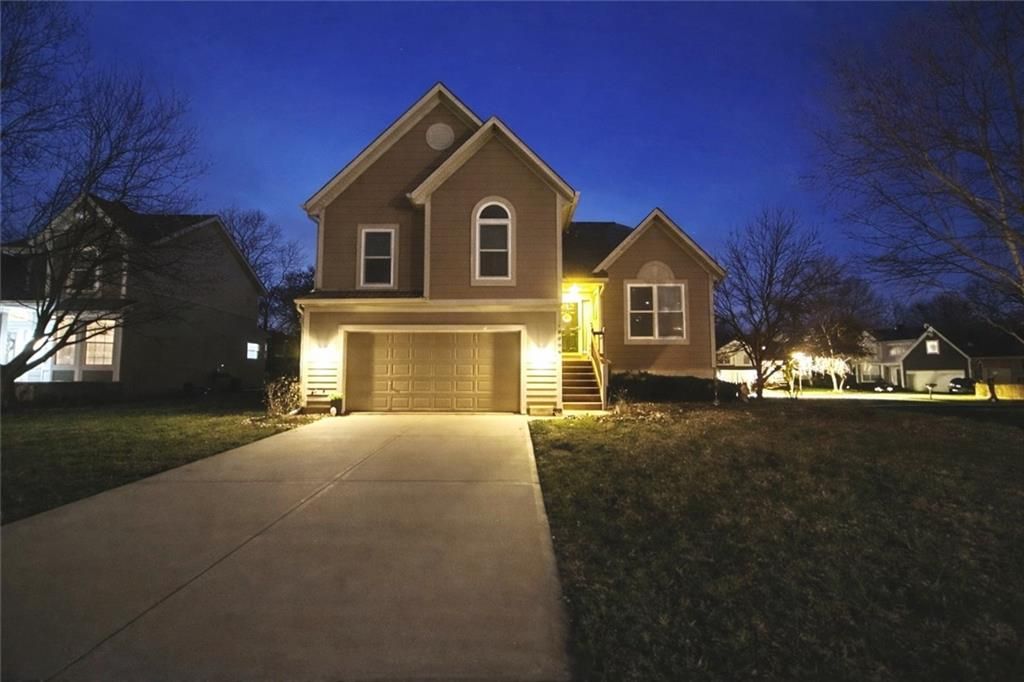 18056 W 163rd Terrace, Olathe, KS 66062