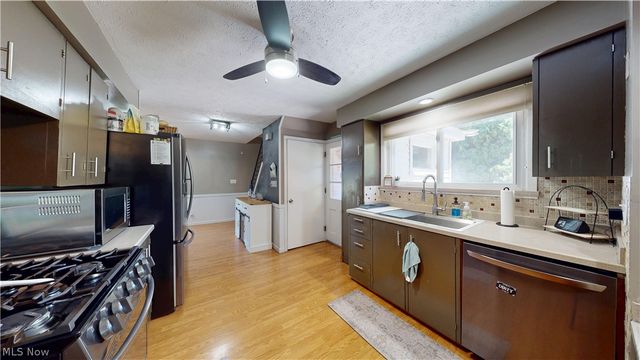 6061 Chapel Road, Madison, OH 44057