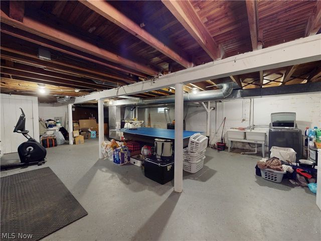 6061 Chapel Road, Madison, OH 44057