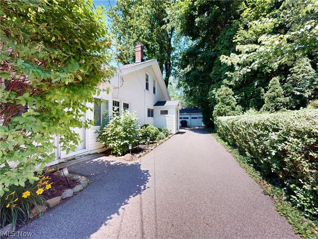 6061 Chapel Road, Madison, OH 44057