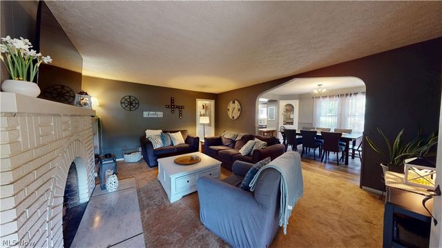 6061 Chapel Road, Madison, OH 44057
