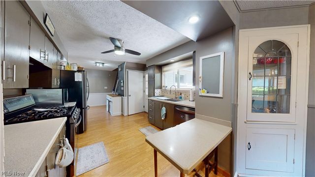 6061 Chapel Road, Madison, OH 44057