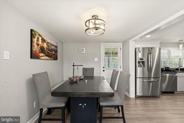 1329 W COUNTY LINE RD, Hatboro, PA 19040