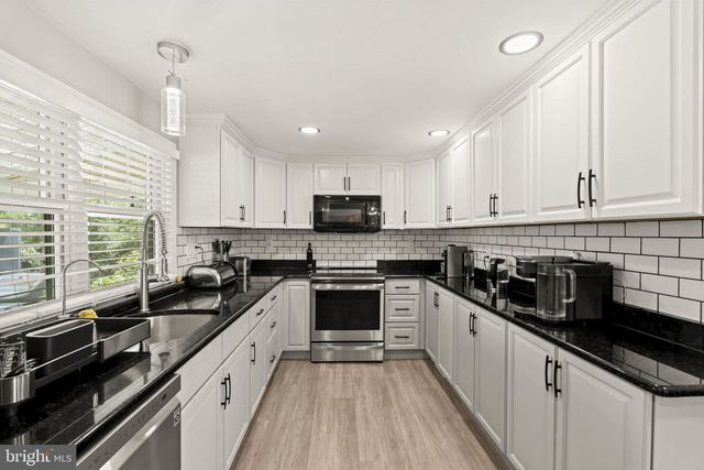 1329 W COUNTY LINE RD, Hatboro, PA 19040