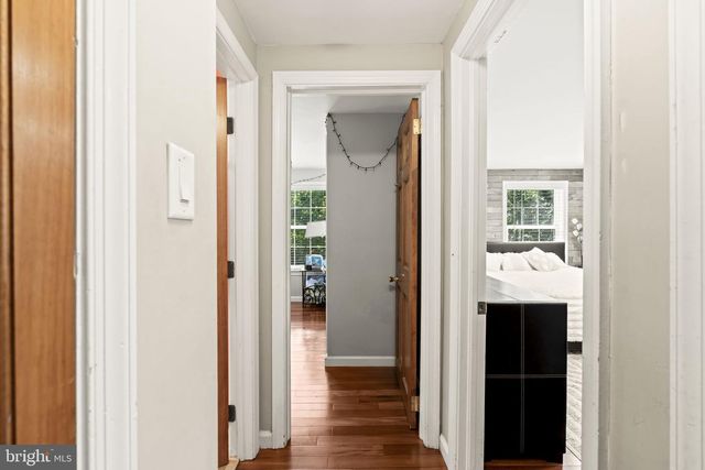 1329 W COUNTY LINE RD, Hatboro, PA 19040