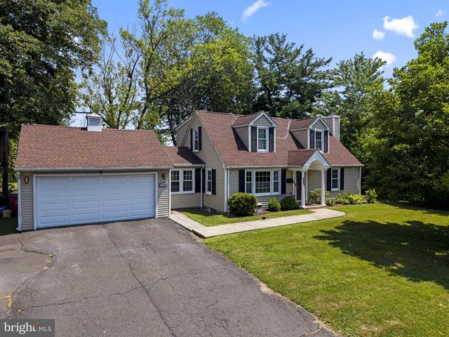 1329 W COUNTY LINE RD, Hatboro, PA 19040