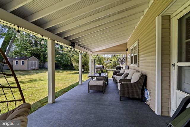 1329 W COUNTY LINE RD, Hatboro, PA 19040