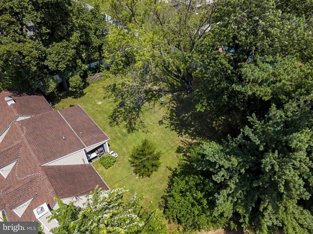 1329 W COUNTY LINE RD, Hatboro, PA 19040