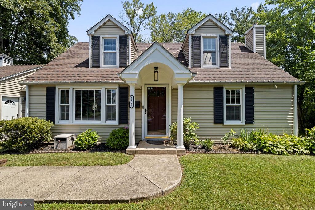 1329 W COUNTY LINE RD, Hatboro, PA 19040
