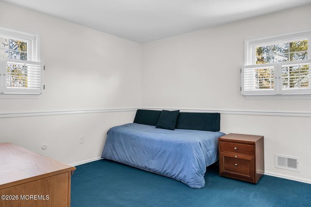 7 Meadow Court, Hazlet, NJ 07730