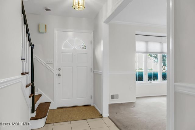 7 Meadow Court, Hazlet, NJ 07730