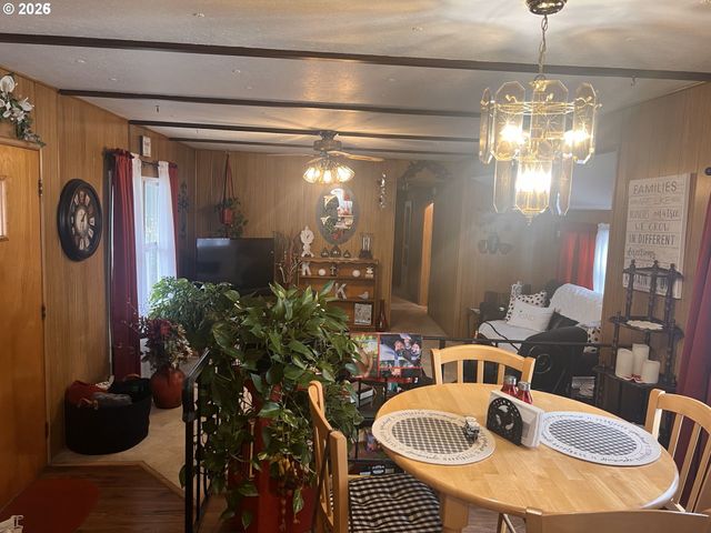 522 Se 199TH Ave, Portland, OR 97233