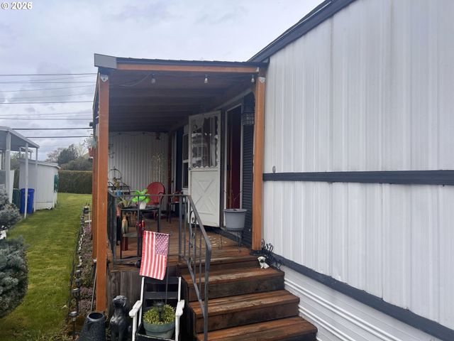 522 Se 199TH Ave, Portland, OR 97233