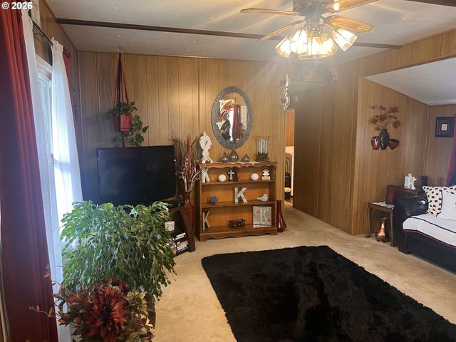 522 Se 199TH Ave, Portland, OR 97233