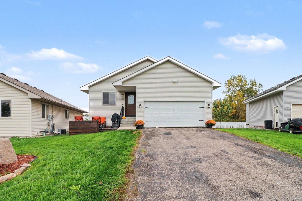 409 Juniper Lane NW, Montgomery, MN 56069 — exterior