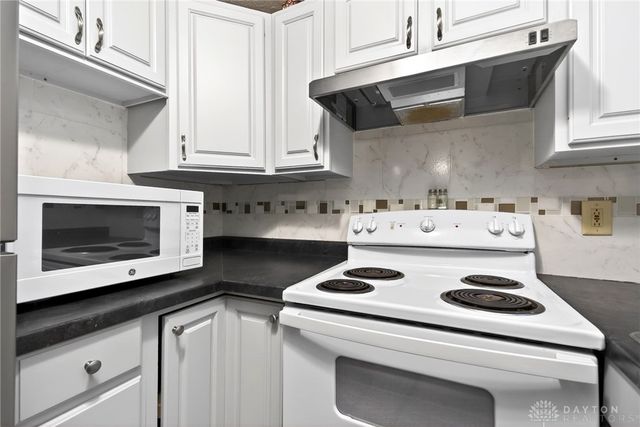 556 Shadowlawn Avenue, Dayton, OH 45419