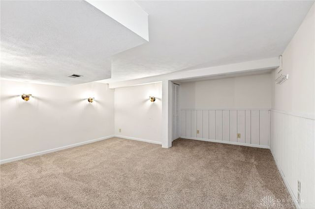 556 Shadowlawn Avenue, Dayton, OH 45419