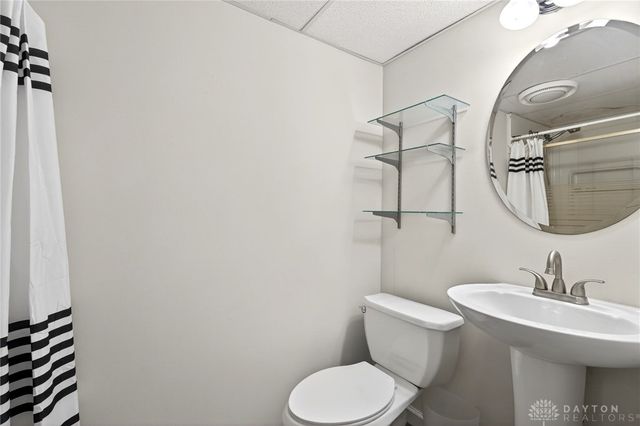 556 Shadowlawn Avenue, Dayton, OH 45419