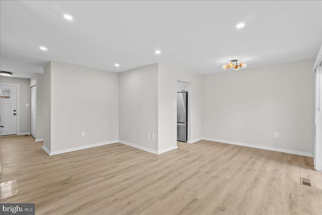 1360 BARNABY TER SE, Washington, DC 20032