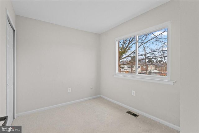 1360 BARNABY TER SE, Washington, DC 20032