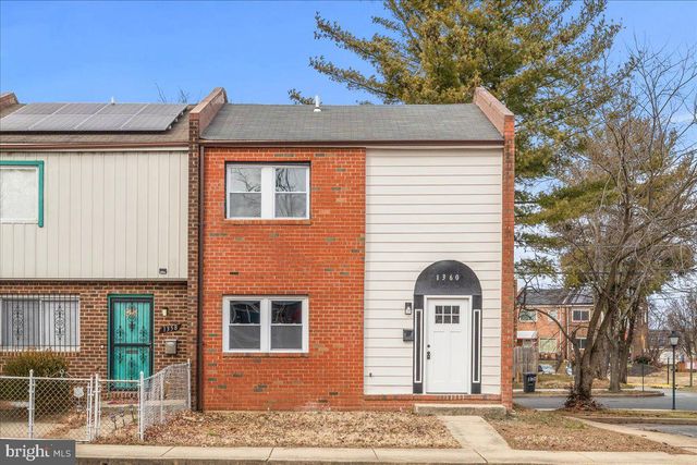 1360 BARNABY TER SE, Washington, DC 20032