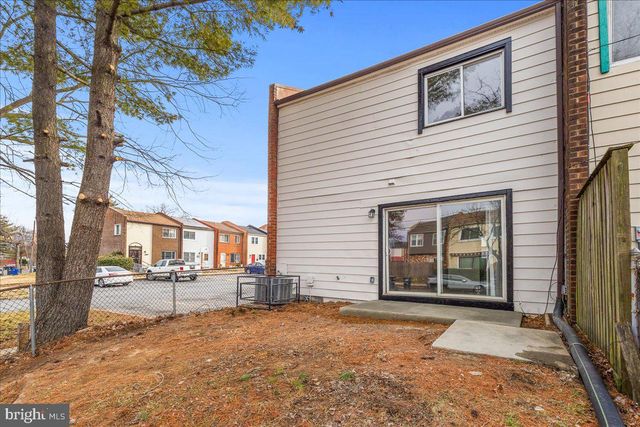 1360 BARNABY TER SE, Washington, DC 20032