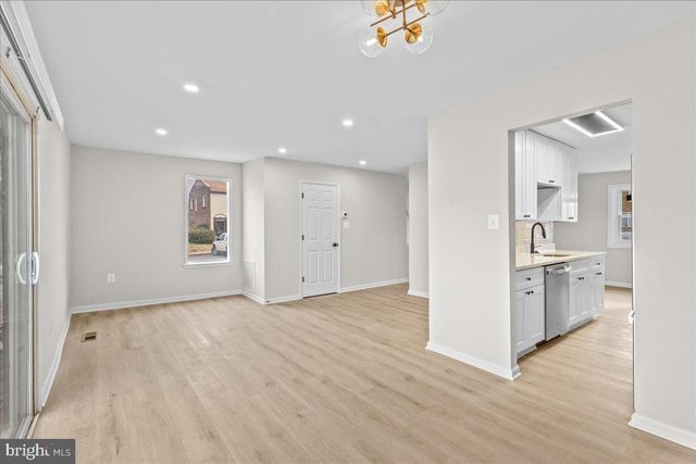 1360 BARNABY TER SE, Washington, DC 20032