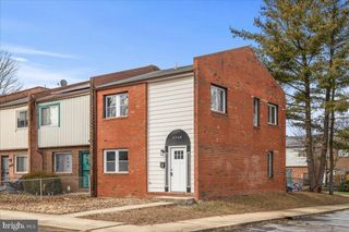 1360 BARNABY TER SE, Washington, DC 20032