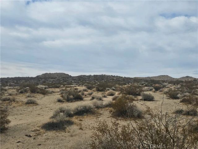 402 Rose Ln., Lucerne Valley, CA 92356