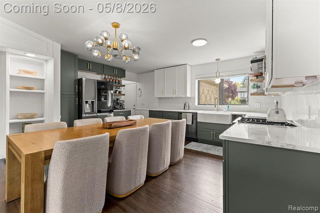 34048 Fonville Drive, Livonia, MI 48152