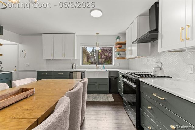 34048 Fonville Drive, Livonia, MI 48152